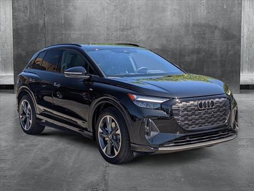 2025 Audi Q4 e-tron Premium 55 quattro