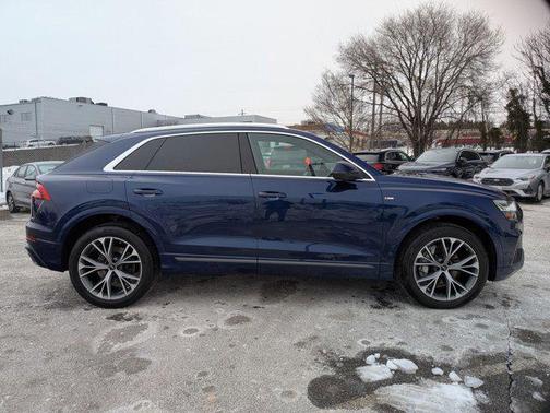 2023 Audi Q8 55 Premium Plus