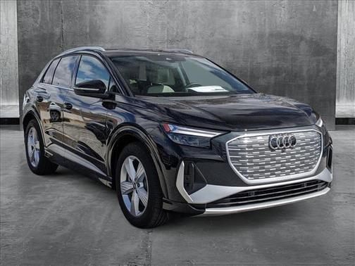 2025 Audi Q4 e-tron Premium 55 quattro