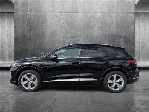 2025 Audi Q4 e-tron Premium 55 quattro