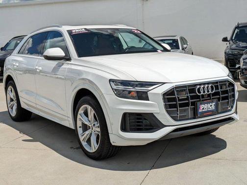 2022 Audi Q8 55 Premium Plus