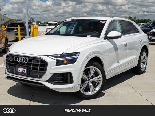 2022 Audi Q8 55 Premium Plus