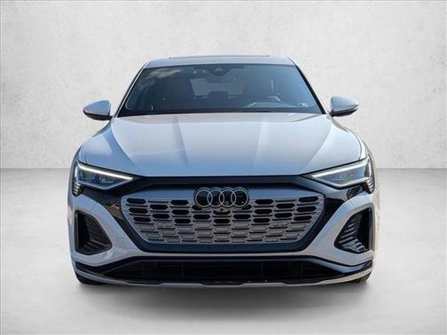 2024 Audi Q8 e-tron Premium Plus