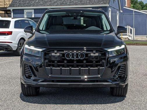 2025 Audi Q7 45 Premium Plus