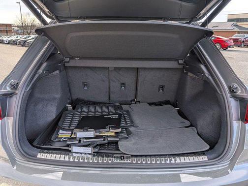 2024 Audi Q3 Premium 45 TFSI S line quattro Tiptronic