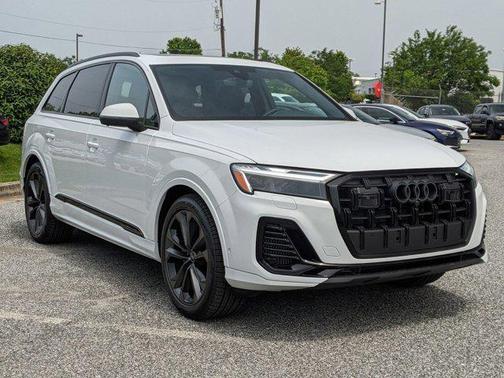 2025 Audi Q7 55 Premium Plus