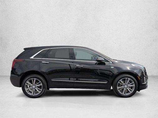 Stellar Black Metallic 2022 Cadillac XT5 Premium Luxury
