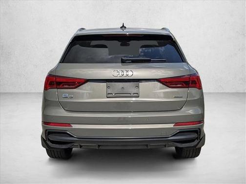 2020 Audi Q3 45 S line Prestige