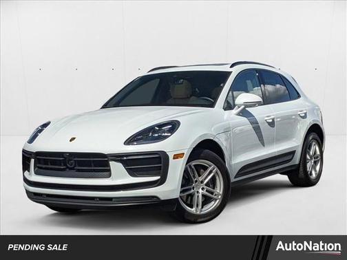 2023 Porsche Macan AWD