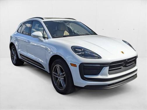 2023 Porsche Macan AWD