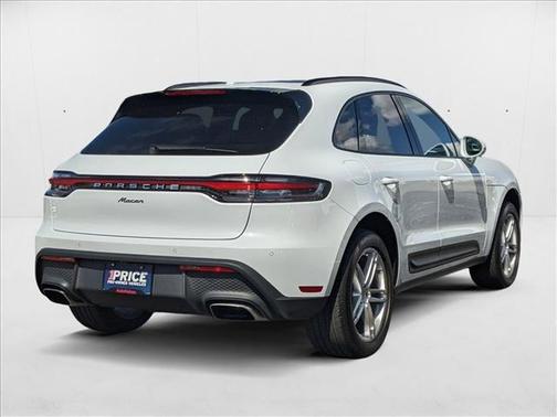 2023 Porsche Macan AWD