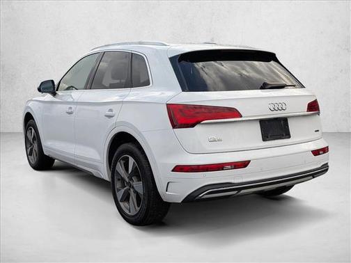 2023 Audi Q5 40 Premium Plus