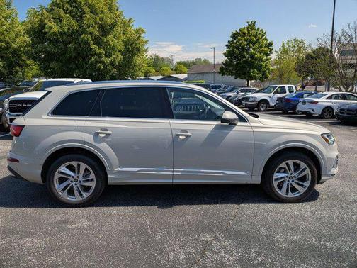 Satellite Silver Metallic 2023 Audi Q7 55 Premium Plus