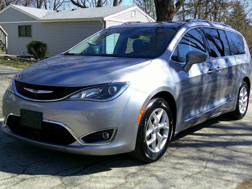 2018 Chrysler Pacifica Touring-L Plus