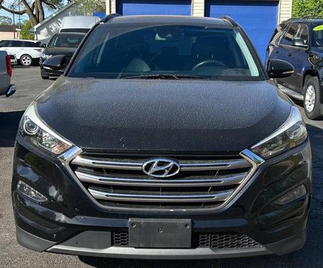 Black Noir Pearl 2016 Hyundai TUCSON Limited