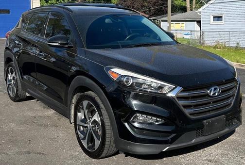 Black Noir Pearl 2016 Hyundai TUCSON Limited