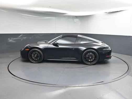 Jet Black Metallic 2026 Porsche 911