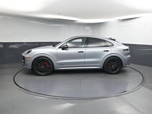 Dolomite Silver Metallic 2025 Porsche Cayenne