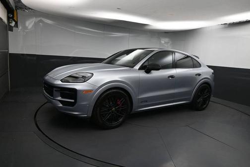 Dolomite Silver Metallic 2025 Porsche Cayenne