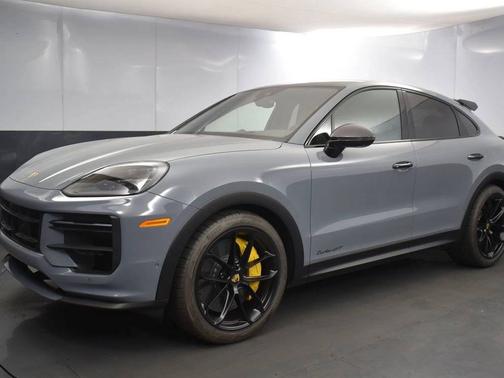 Arctic Grey 2024 Porsche Cayenne