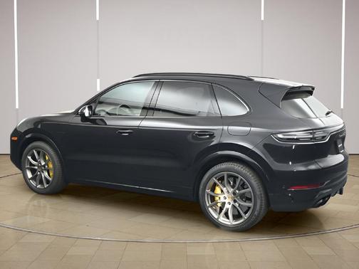 Jet Black Metallic 2022 Porsche Cayenne Cayenne Turbo S E-Hybrid