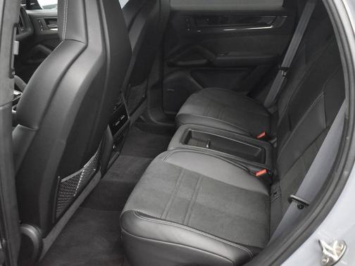 Arctic Grey 2024 Porsche Cayenne Turbo GT