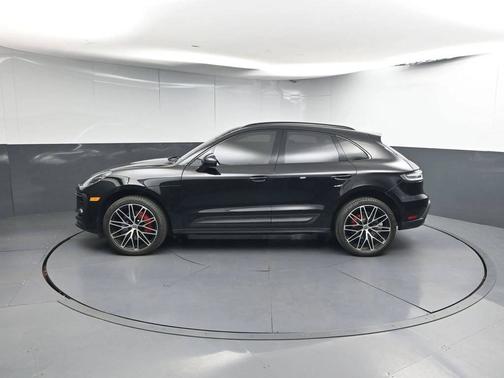 Black 2024 Porsche Macan