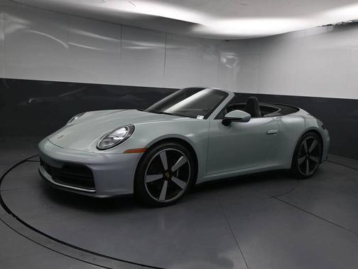 Shade Green Metallic 2025 Porsche 911