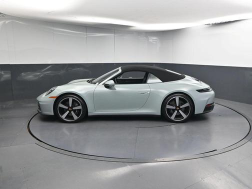 Shade Green Metallic 2025 Porsche 911 Carrera