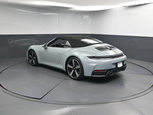 Shade Green Metallic 2025 Porsche 911 Carrera