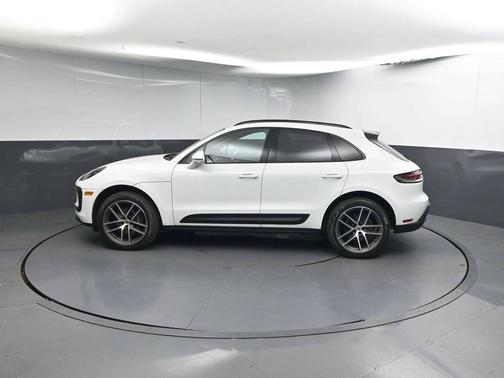 White 2023 Porsche Macan