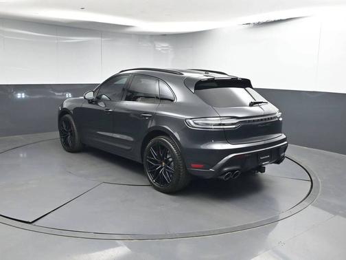 2024 Porsche Macan 