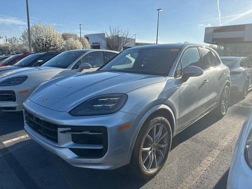 2025 Porsche Cayenne 