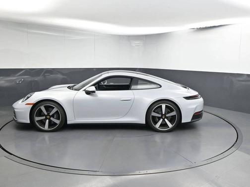 2025 Porsche 911 
