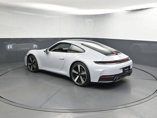 2025 Porsche 911 