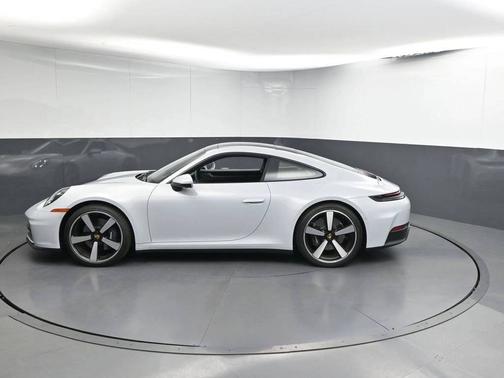 2025 Porsche 911 