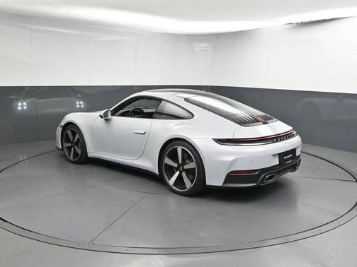 2025 Porsche 911 