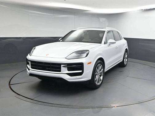 Carrara White Metallic 2025 Porsche Cayenne