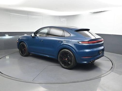 Montego Blue Metallic 2025 Porsche Cayenne