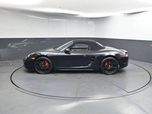 Jet Black Metallic 2025 Porsche 718 Boxster