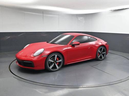 Carmine Red 2022 Porsche 911