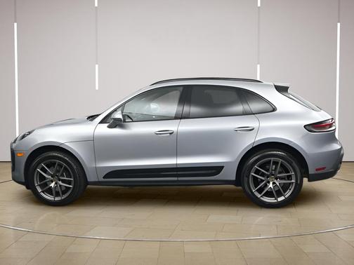 Dolomite Silver Metallic 2025 Porsche Macan Macan