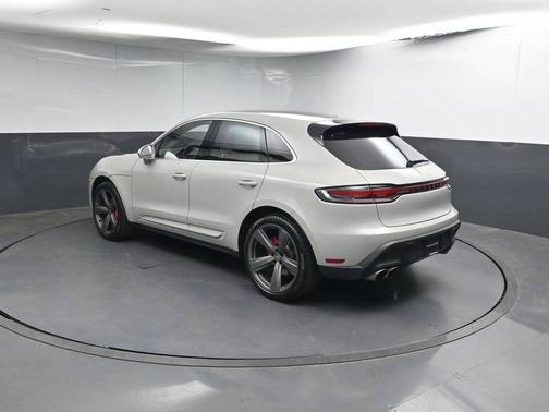 2023 Porsche Macan 