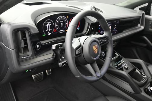 Chromite Black Metallic 2026 Porsche Cayenne GTS