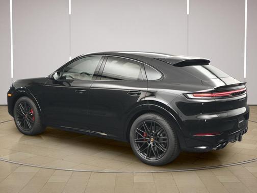 Chromite Black Metallic 2026 Porsche Cayenne GTS
