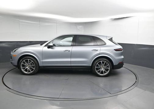 2022 Porsche Cayenne 