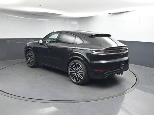 2025 Porsche Cayenne 