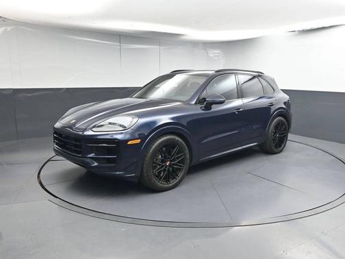 Algarve Blue Metallic 2026 Porsche Cayenne