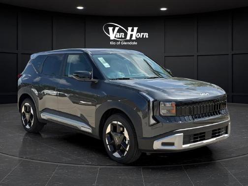 Interstellar Gray 2027 Kia Seltos EX