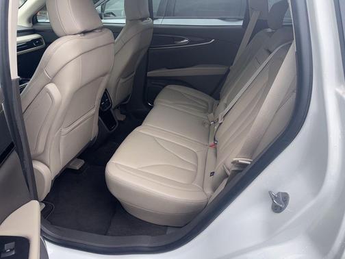 2022 Lincoln Nautilus Standard